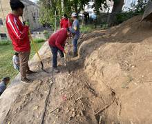 retaining wall installation 2